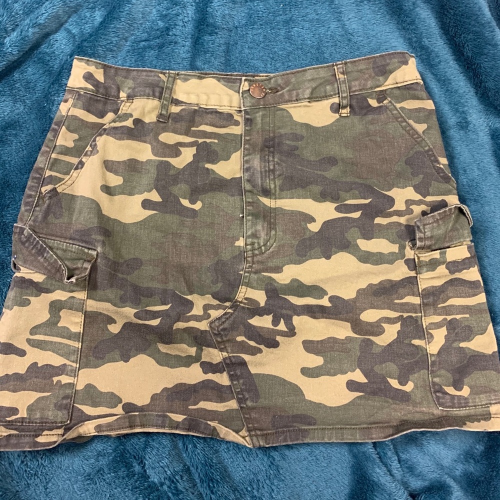 Army print skirt